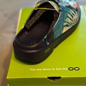 Oofos brand lightweight clogs